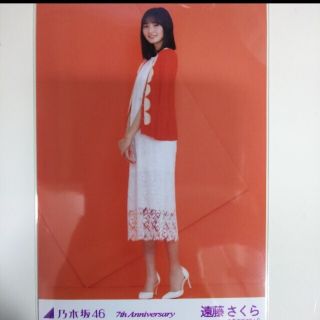 ノギザカフォーティーシックス(乃木坂46)の乃木坂46 生写真遠藤さくら7th Anniversary ヒキ 橙(アイドルグッズ)