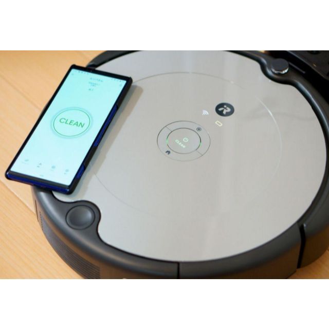 iRobot(アイロボット)の【未使用に近い】【極上美品】Roomba 692　Alexa対応,スマホ連携 スマホ/家電/カメラの生活家電(掃除機)の商品写真