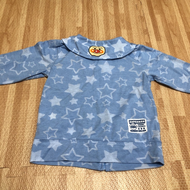 アンパンマン(アンパンマン)のアンパンマン　パーカー　フードなし キッズ/ベビー/マタニティのキッズ服男の子用(90cm~)(ジャケット/上着)の商品写真