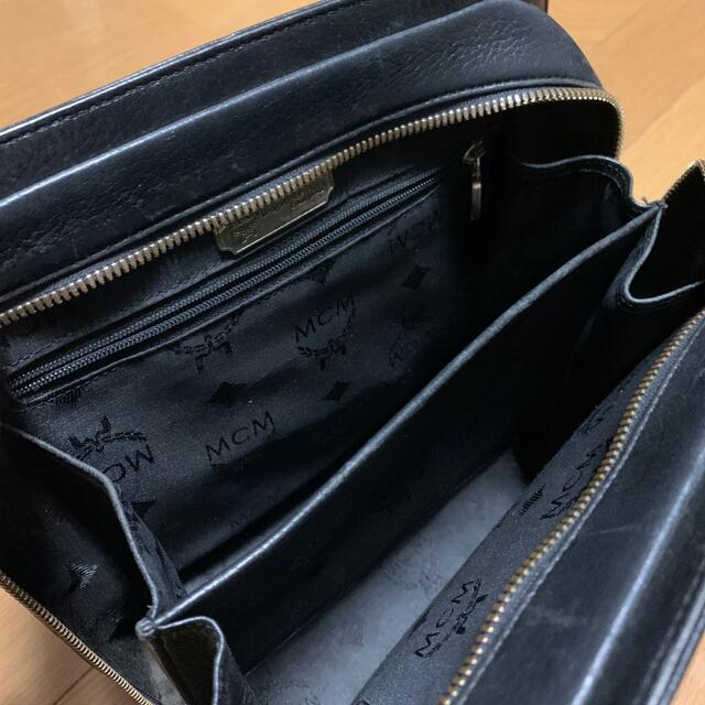 MCM(エムシーエム)の専用　MCM ヴィンテージ　レザー　ハンドバッグ　ブラック レディースのバッグ(ハンドバッグ)の商品写真