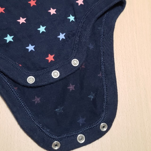 babyGAP(ベビーギャップ)の美品＊babyGAP＊ ロンパース 星 ベトナム製 綿100 キッズ/ベビー/マタニティのベビー服(~85cm)(ロンパース)の商品写真