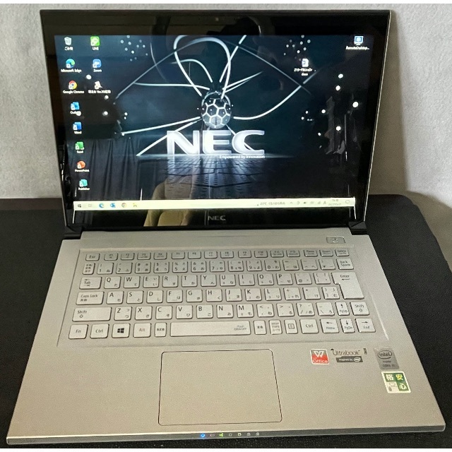 NEC(エヌイーシー)の薄型軽量 LaVie Z LZ650 i5/4G/SSD128 Office スマホ/家電/カメラのPC/タブレット(ノートPC)の商品写真