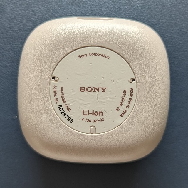 SONY(ソニー)のWF-SP700N（SONY） スマホ/家電/カメラのオーディオ機器(ヘッドフォン/イヤフォン)の商品写真