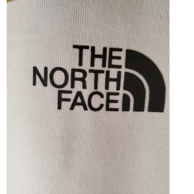 THE NORTH FACE(ザノースフェイス)のTHE NORTH FACE　ノースフェイス　新品未使用タグ付きメンズSサイズ メンズのトップス(Tシャツ/カットソー(半袖/袖なし))の商品写真