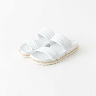 オゥバニスター(AU BANNISTER)の【ホワイト】【販売店舗限定】クッションベルトフットベットサンダル(サンダル)