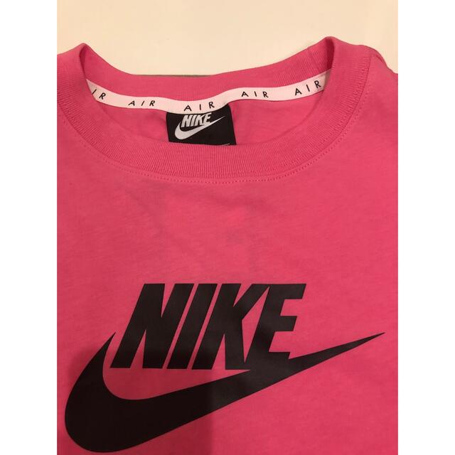 NIKE(ナイキ)のNIKE ナイキ Tシャツ　新品 レディースのトップス(Tシャツ(半袖/袖なし))の商品写真