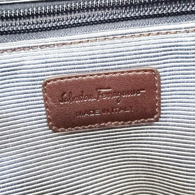 Salvatore Ferragamo(サルヴァトーレフェラガモ)のサルバトーレフェラガモ トートバッグ美品  レディースのバッグ(トートバッグ)の商品写真