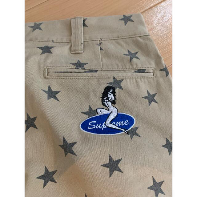 Supreme(シュプリーム)のSupreme Chino Pant "Khaki Stars"  32 メンズのパンツ(チノパン)の商品写真