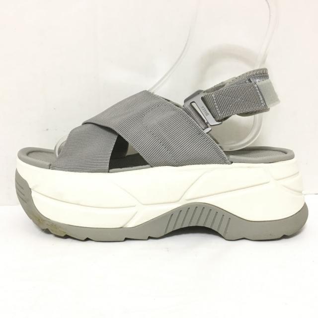 SHAKA(シャカ)のシャカ サンダル 23 レディース - グレー レディースの靴/シューズ(サンダル)の商品写真