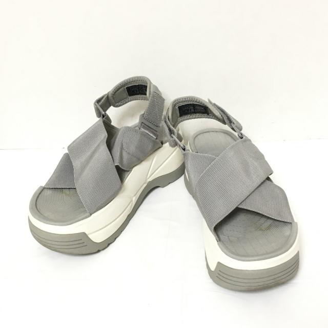 SHAKA(シャカ)のシャカ サンダル 23 レディース - グレー レディースの靴/シューズ(サンダル)の商品写真