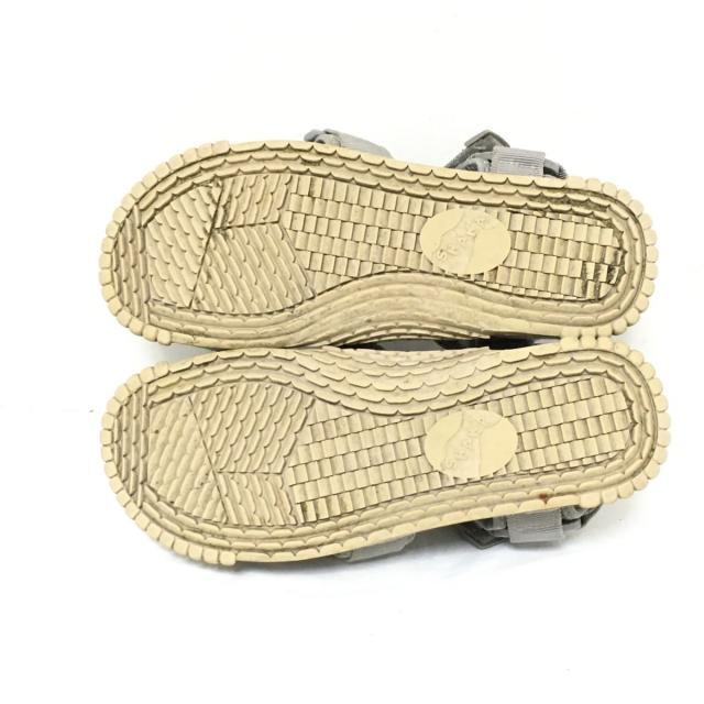 シャカ サンダル 24 レディース - グレー レディースの靴/シューズ(サンダル)の商品写真