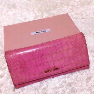 ミュウミュウ(MIU MIU)のmiumiu♡ピンク長財布(財布)