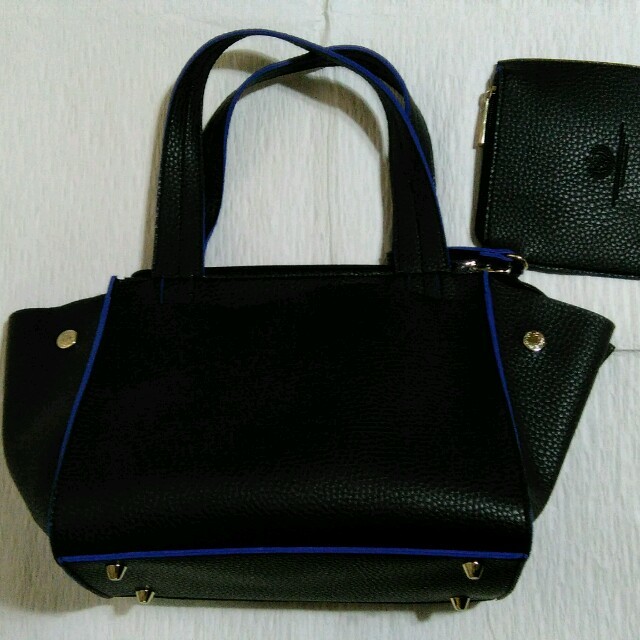 ROMEO GIGLI(ロメオジリ)のジリ　ハンドバック　黒×ブルー レディースのバッグ(ハンドバッグ)の商品写真