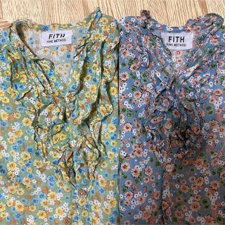 フィス(FITH)の花柄フリルシャツ(ブラウス)