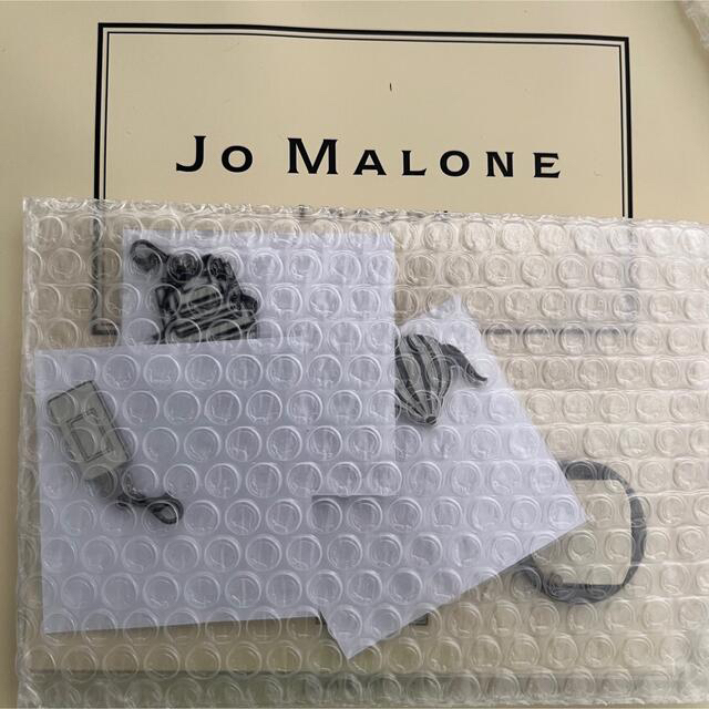 Jo Malone(ジョーマローン)のジョーマローン　キーチャーム　ノベルティ　キーホルダー　jo malone コスメ/美容の香水(ユニセックス)の商品写真