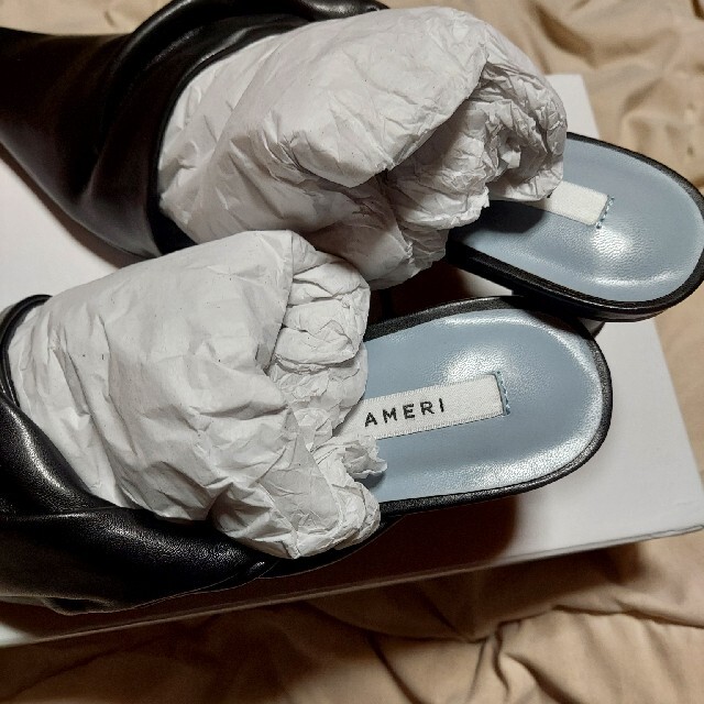 Ameri VINTAGE(アメリヴィンテージ)のAmeriVINTAGE 新作完売品 SQUEEZE STRAP ミュール レディースの靴/シューズ(ミュール)の商品写真