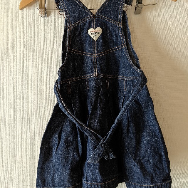 OshKosh(オシュコシュ)のOSHKOSH　デニムサロペット　ワンピース　130 キッズ/ベビー/マタニティのキッズ服女の子用(90cm~)(ワンピース)の商品写真