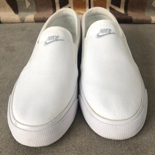 NIKE(ナイキ)のNIKE ナイキ TOKI SLIP スリッポン スニーカー 24cm レディースの靴/シューズ(スニーカー)の商品写真