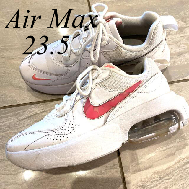 NIKE(ナイキ)の値下げNIKE AIR MAX23.0㎝ キッズ/ベビー/マタニティのキッズ靴/シューズ(15cm~)(スニーカー)の商品写真