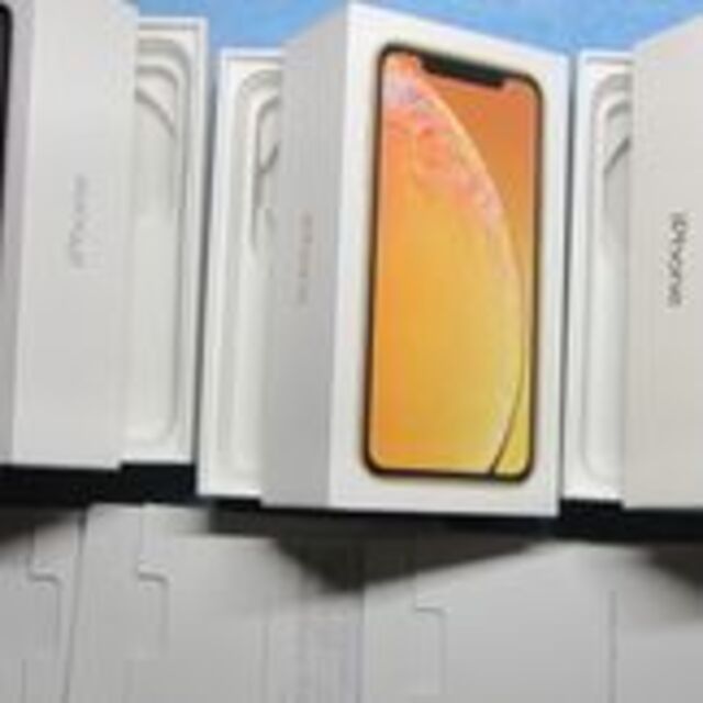 Apple(アップル)の#22  専用 iPhoneXR 空箱　白・黒 2個セット 64G スマホ/家電/カメラのスマートフォン/携帯電話(その他)の商品写真