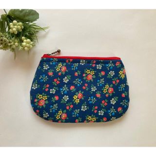 キャスキッドソン(Cath Kidston)のハンドメイド♡キャスキッドソン♡ラウンドポーチ♡小花柄ネイビー①(ポーチ)