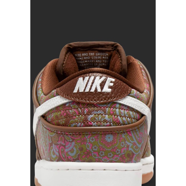 NIKE(ナイキ)のNike SB Dunk Low PRM "Brown Paisley"  メンズの靴/シューズ(スニーカー)の商品写真