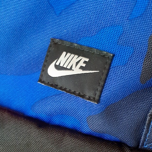 NIKE(ナイキ)の【used品】NIKE リュックサック キッズ/ベビー/マタニティのこども用バッグ(リュックサック)の商品写真