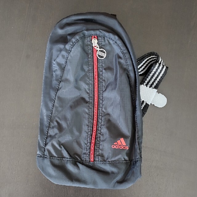 adidas(アディダス)のアディダス　リュック レディースのバッグ(リュック/バックパック)の商品写真