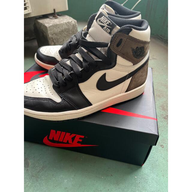 AIR JORDAN 1