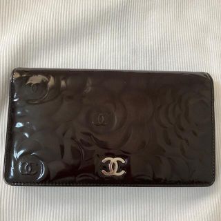 シャネル(CHANEL)のシャネル　財布　カメリア　エナメル(財布)