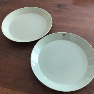 イッタラ(iittala)のittala ◡̈  ティーマプレート【訳あり2枚セット】セラドングリーン(食器)