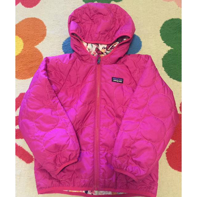 patagonia(パタゴニア)のpatagonia kids パフボール miiサマ専用♡ キッズ/ベビー/マタニティのキッズ服女の子用(90cm~)(ジャケット/上着)の商品写真