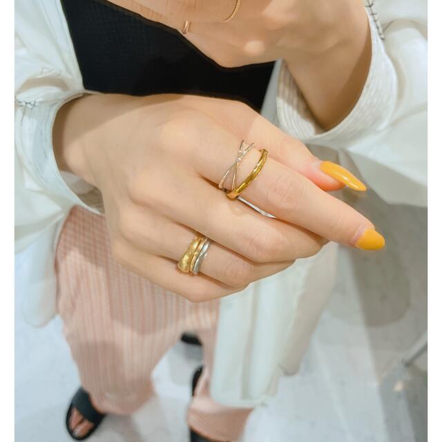 BEAMS(ビームス)のバイカラーで可愛い♡一点のみの出品♡リング レディースのアクセサリー(リング(指輪))の商品写真