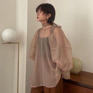 クラネ(CLANE)のCLANE クラネ balloon sheer puff tops ベージュ(シャツ/ブラウス(長袖/七分))