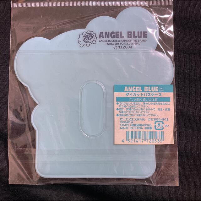 angelblue(エンジェルブルー)の【新品】エンジェルブルー　パスケース　アップリケ レディースのファッション小物(名刺入れ/定期入れ)の商品写真