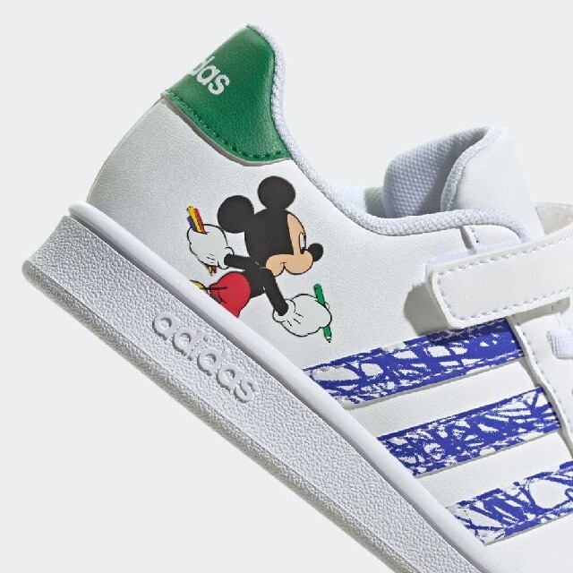 adidas(アディダス)のadidas Disney グランドコート ミッキーマウス 18.5cm キッズ/ベビー/マタニティのキッズ靴/シューズ(15cm~)(スニーカー)の商品写真