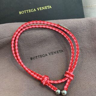 ボッテガヴェネタ(Bottega Veneta)の☆新品☆ボッテガヴェネタ レザーブレスレット イントレチャート 赤xピンク(ブレスレット)