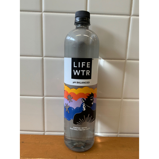 ライフウォーター　LIFE WTR LIFEWATER  1000ml ボトル(登山用品)