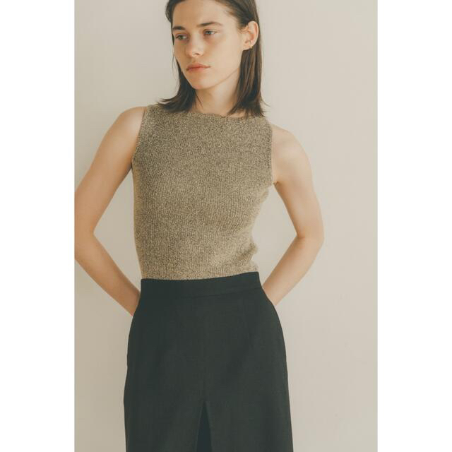 CLANE(クラネ)のBOAT NECK NO SLEEVE KNIT TOPS   レディースのトップス(Tシャツ(半袖/袖なし))の商品写真