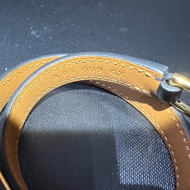 Hermes(エルメス)のHERMES エルメス ブレスレット 黒金 メンズのアクセサリー(ブレスレット)の商品写真