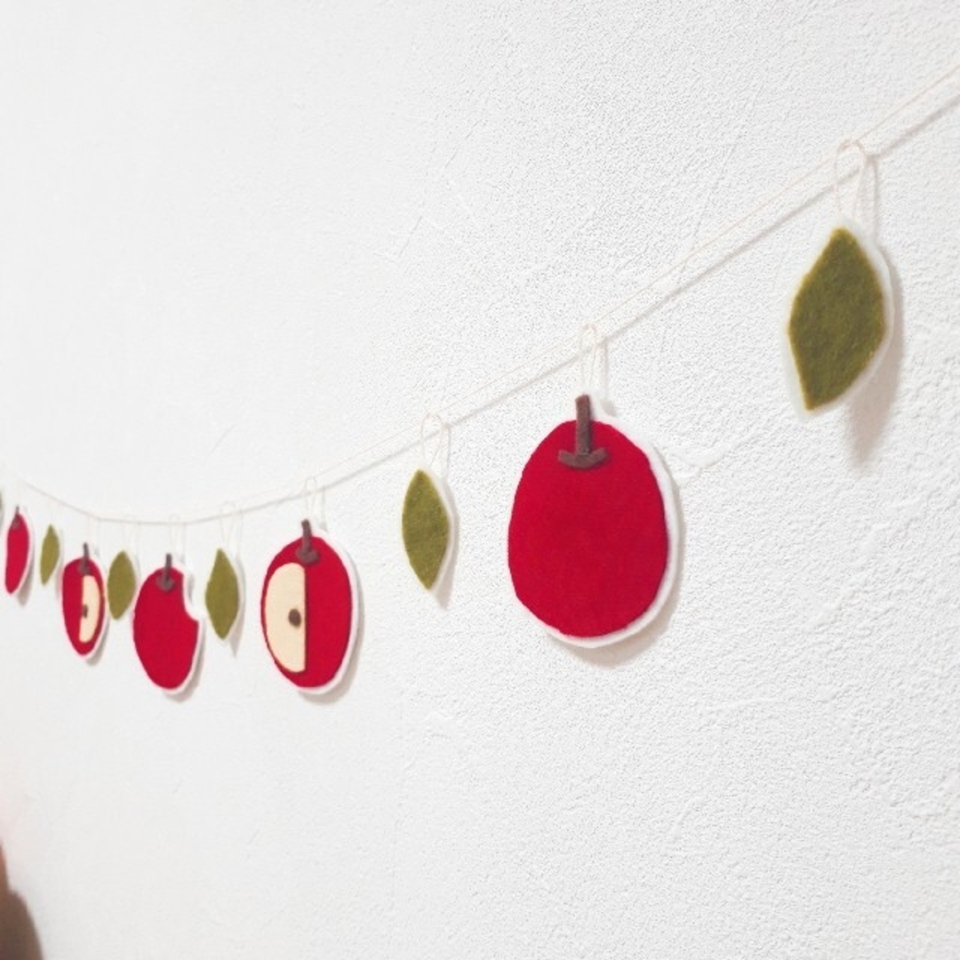 りんごと葉っぱ　フェルト　ガーランド ハンドメイドのパーティー(ガーランド)の商品写真