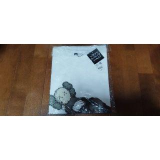 ユニクロ(UNIQLO)の新品 未開封 KAWS x ユニクロ コラボ UT グラフィックTシャツ XXL(Tシャツ/カットソー(半袖/袖なし))