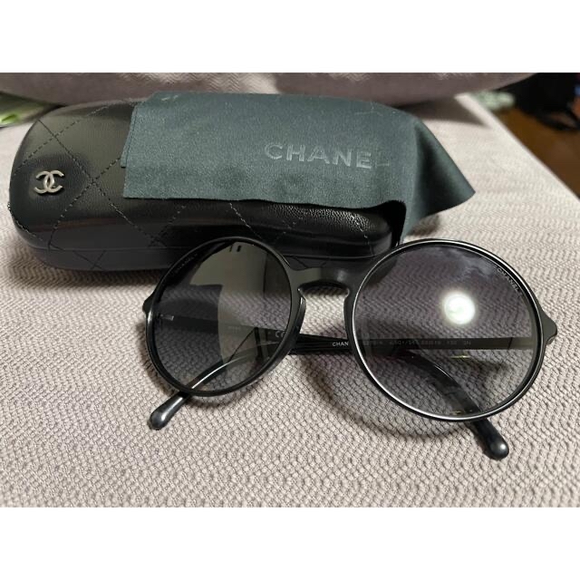 CHANEL(シャネル)の専用 キッズ/ベビー/マタニティのこども用ファッション小物(サングラス)の商品写真