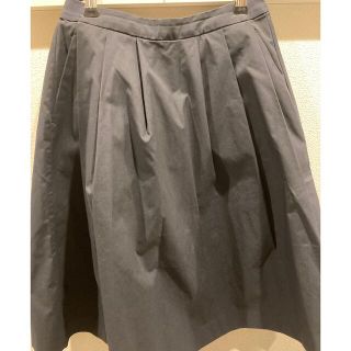 ユニクロ(UNIQLO)の ユニクロ ハイウエストドライストレッチタックスカート(ひざ丈スカート)