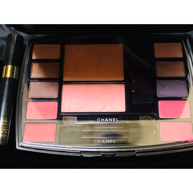 CHANEL travel makeup palette 未使用品