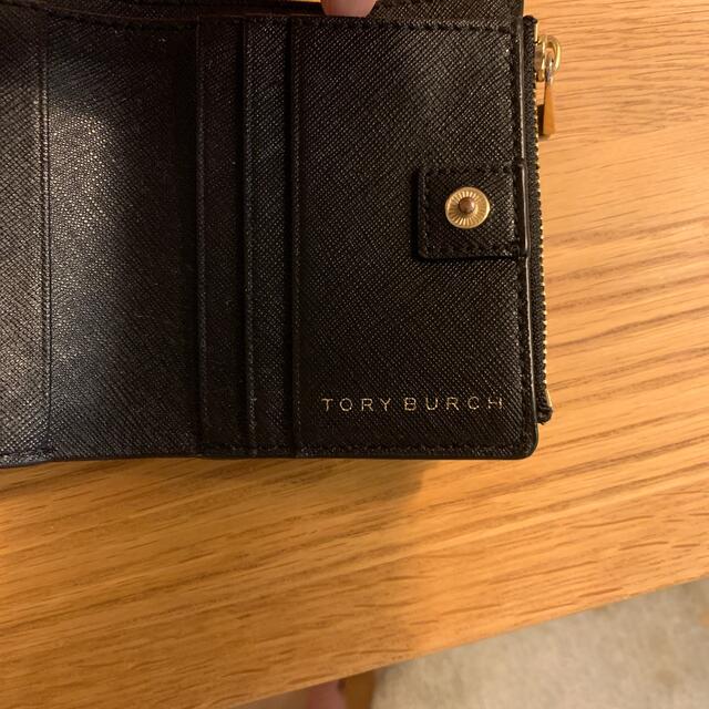 Tory Burch(トリーバーチ)のToryBurch 二つ折り黒財布　52902 エマーソン　ブラック レディースのファッション小物(財布)の商品写真