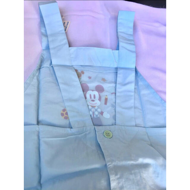 Disney(ディズニー)のミッキーマウス エプロン  水色 きんちゃく袋付き／フリーサイズ エンタメ/ホビーのおもちゃ/ぬいぐるみ(キャラクターグッズ)の商品写真