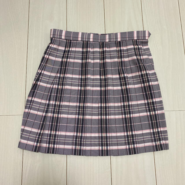 CONOMi(コノミ)のarCONOMI スカート 新品タグ付き レディースのスカート(ひざ丈スカート)の商品写真