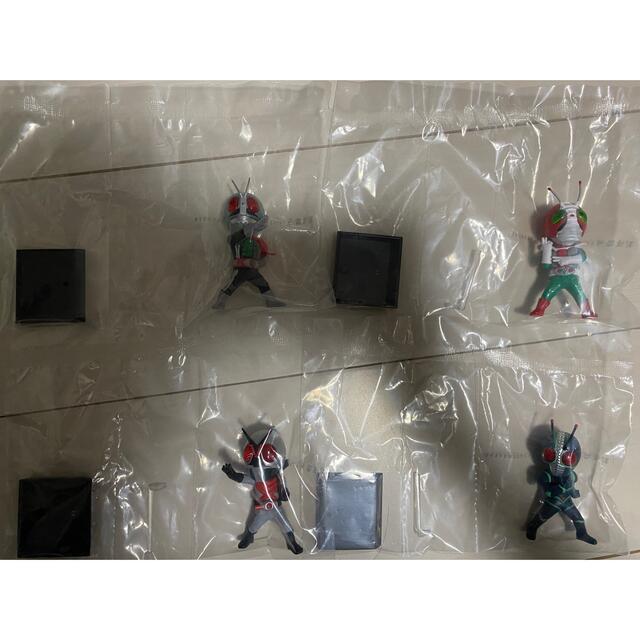 仮面ライダーＶ３のカード3３枚セット+仮面ライダーカード入れ付きです