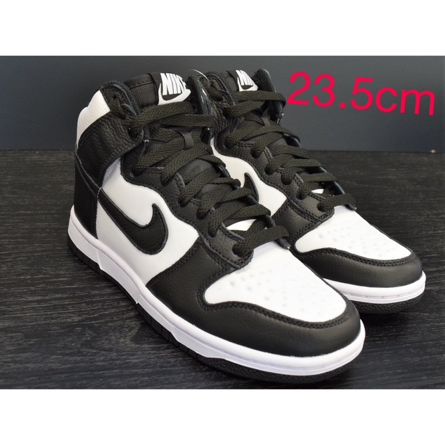 NIKE(ナイキ)の【新品】23.5CM ナイキ ダンクハイ バイユー ブラック ホワイト パンダ レディースの靴/シューズ(スニーカー)の商品写真